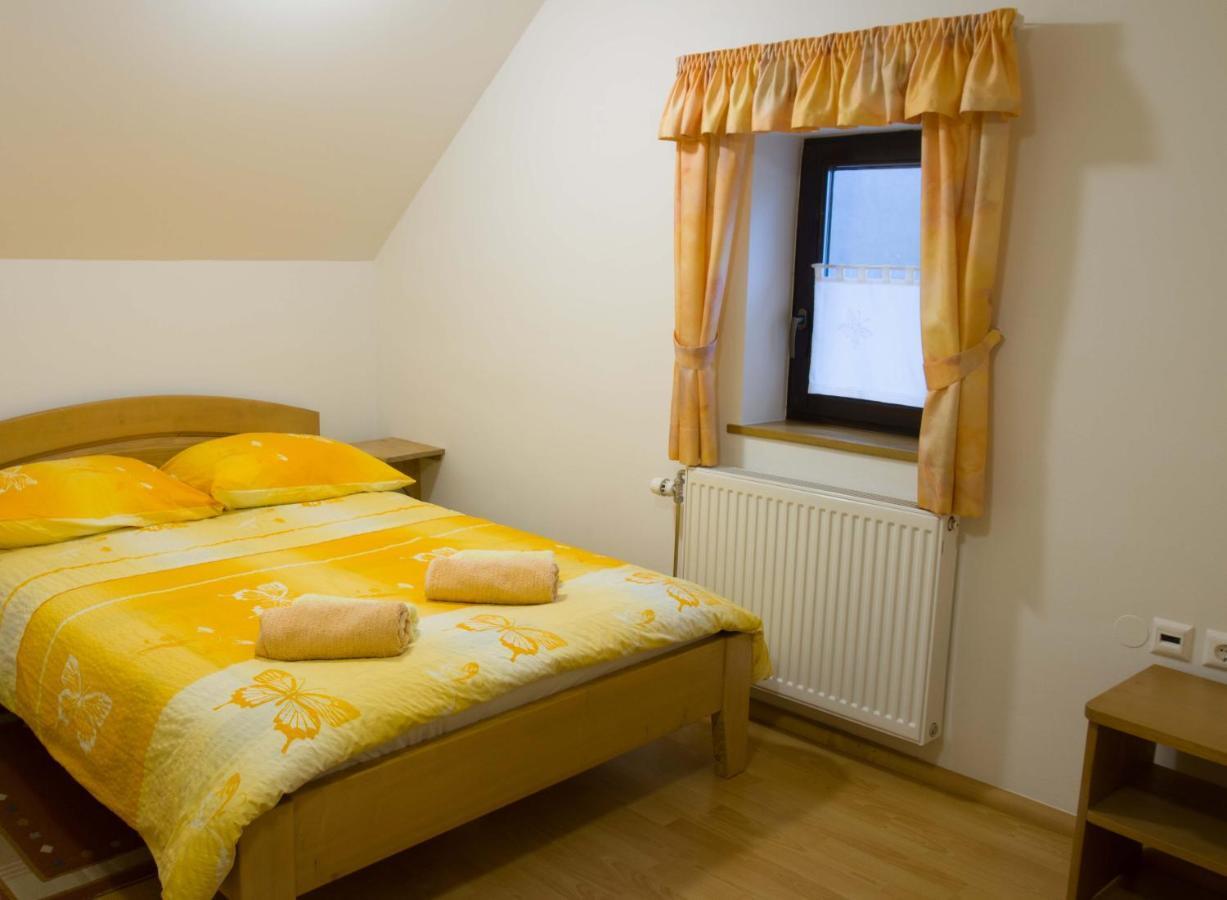 Apartments Pri Marjetki Cerkno Bagian luar foto